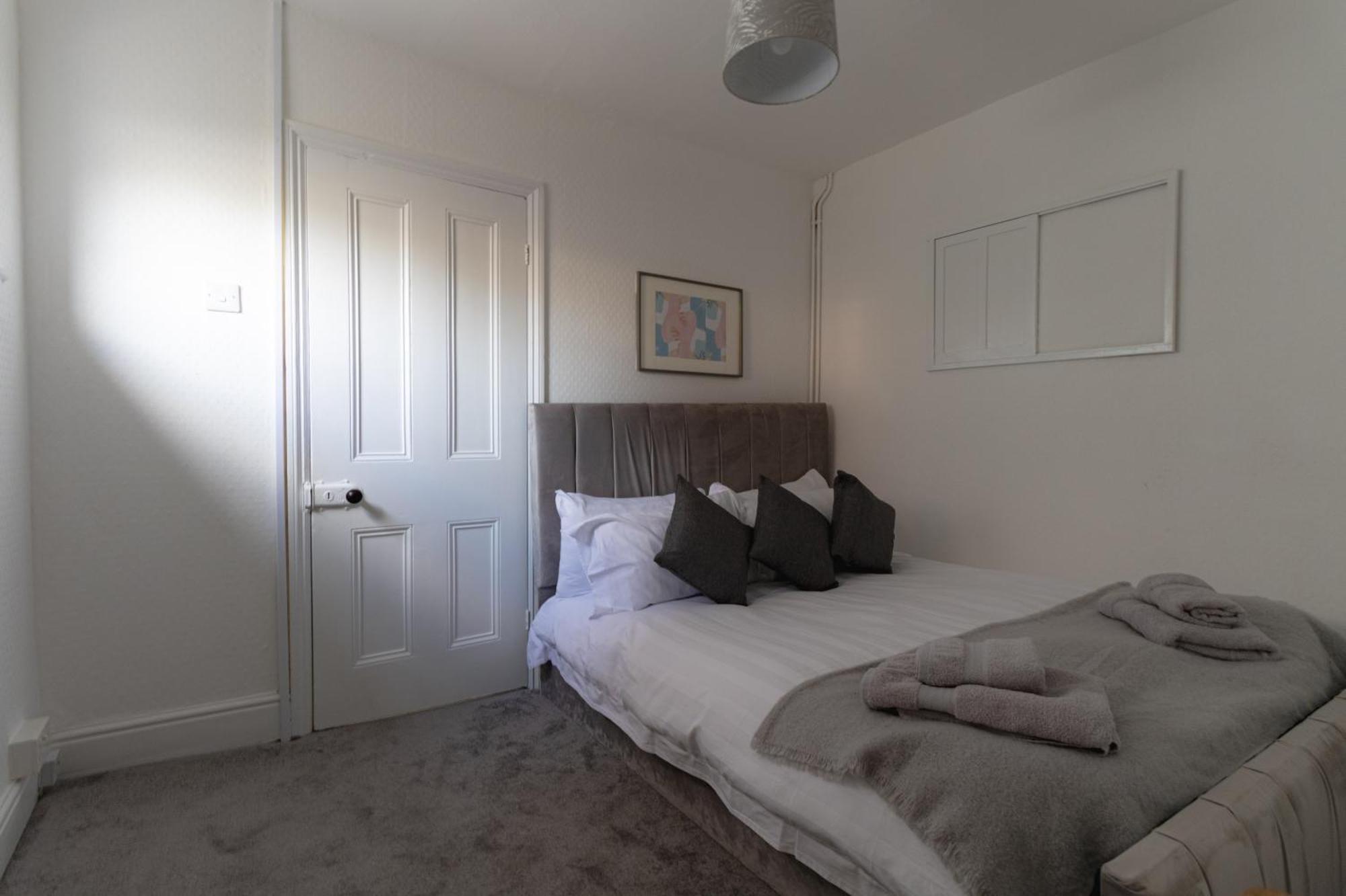 Fabulous, Vibrant, Town House, Central Bath Road Cheltenham Esterno foto