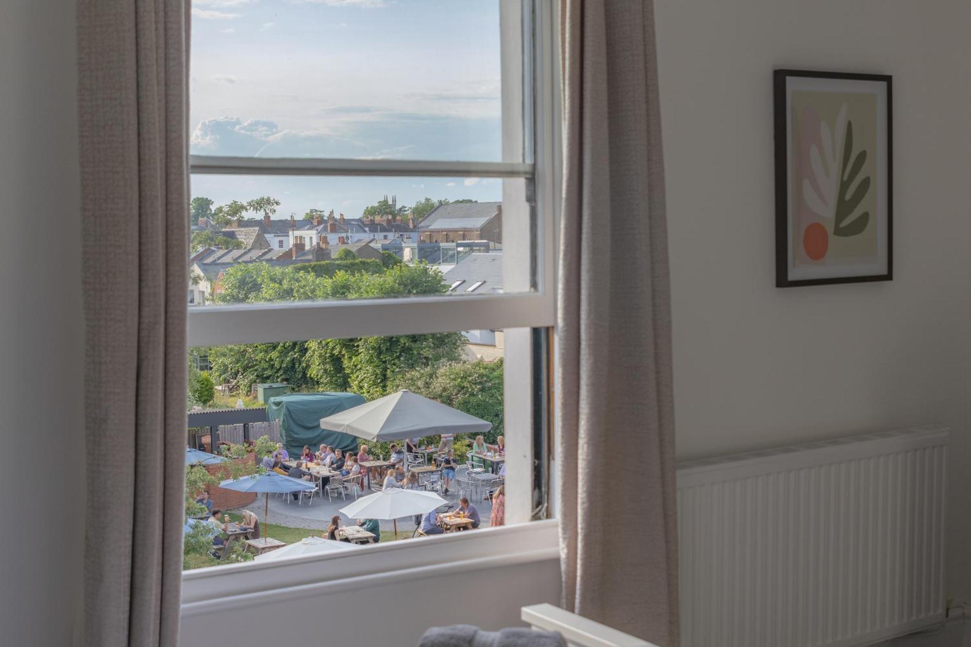 Fabulous, Vibrant, Town House, Central Bath Road Cheltenham Esterno foto