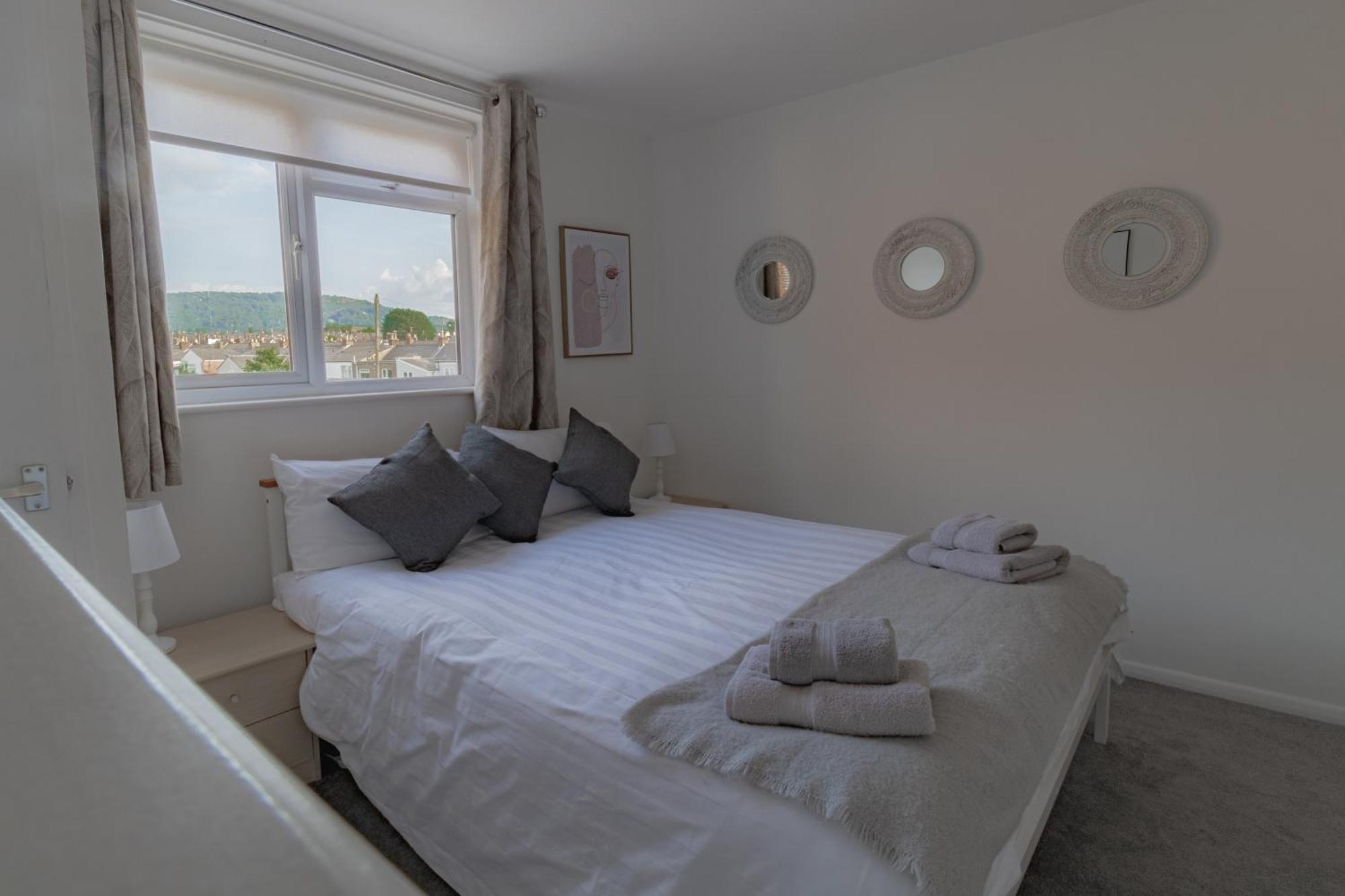 Fabulous, Vibrant, Town House, Central Bath Road Cheltenham Esterno foto